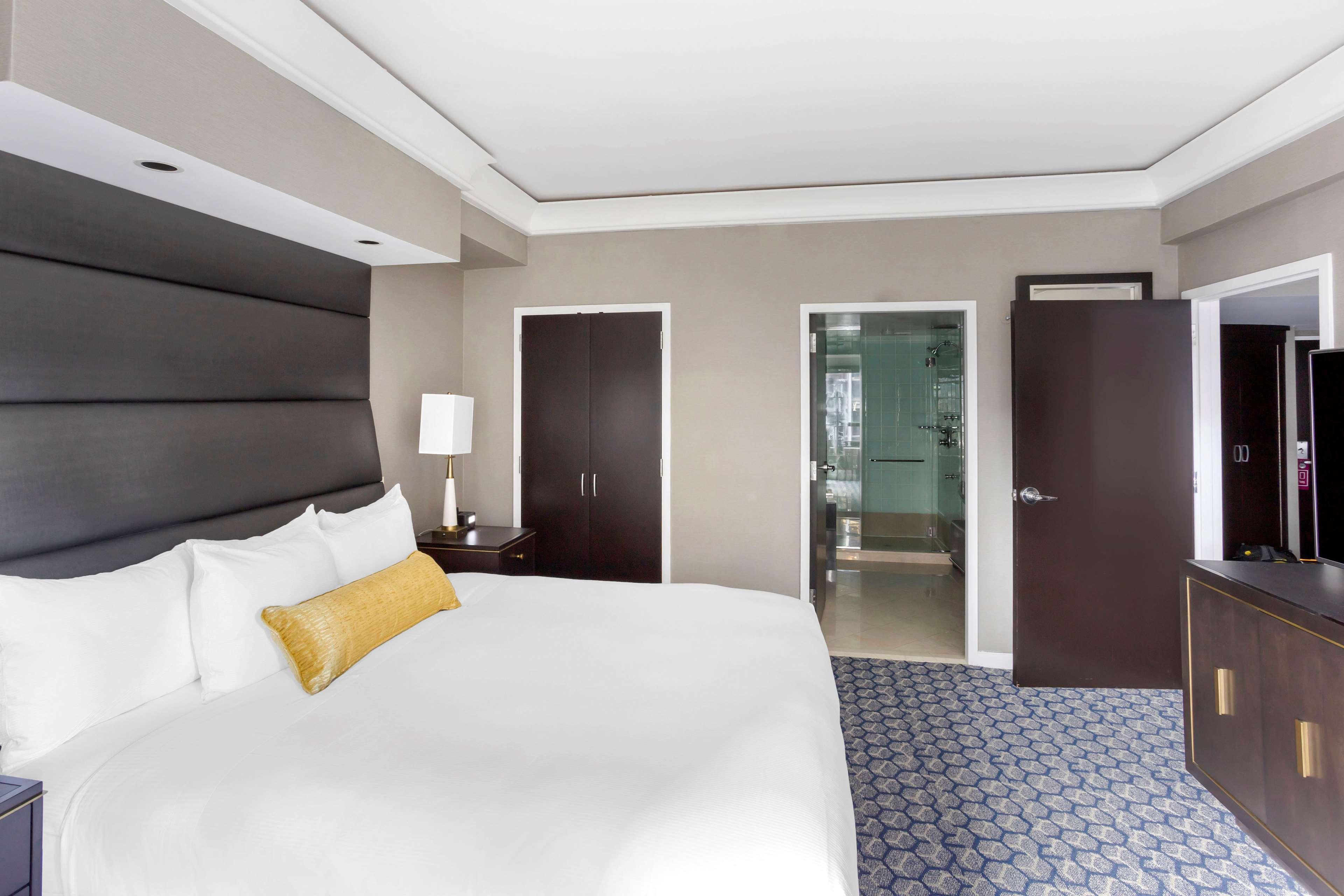 Hilton Club New York Hotel Exterior photo