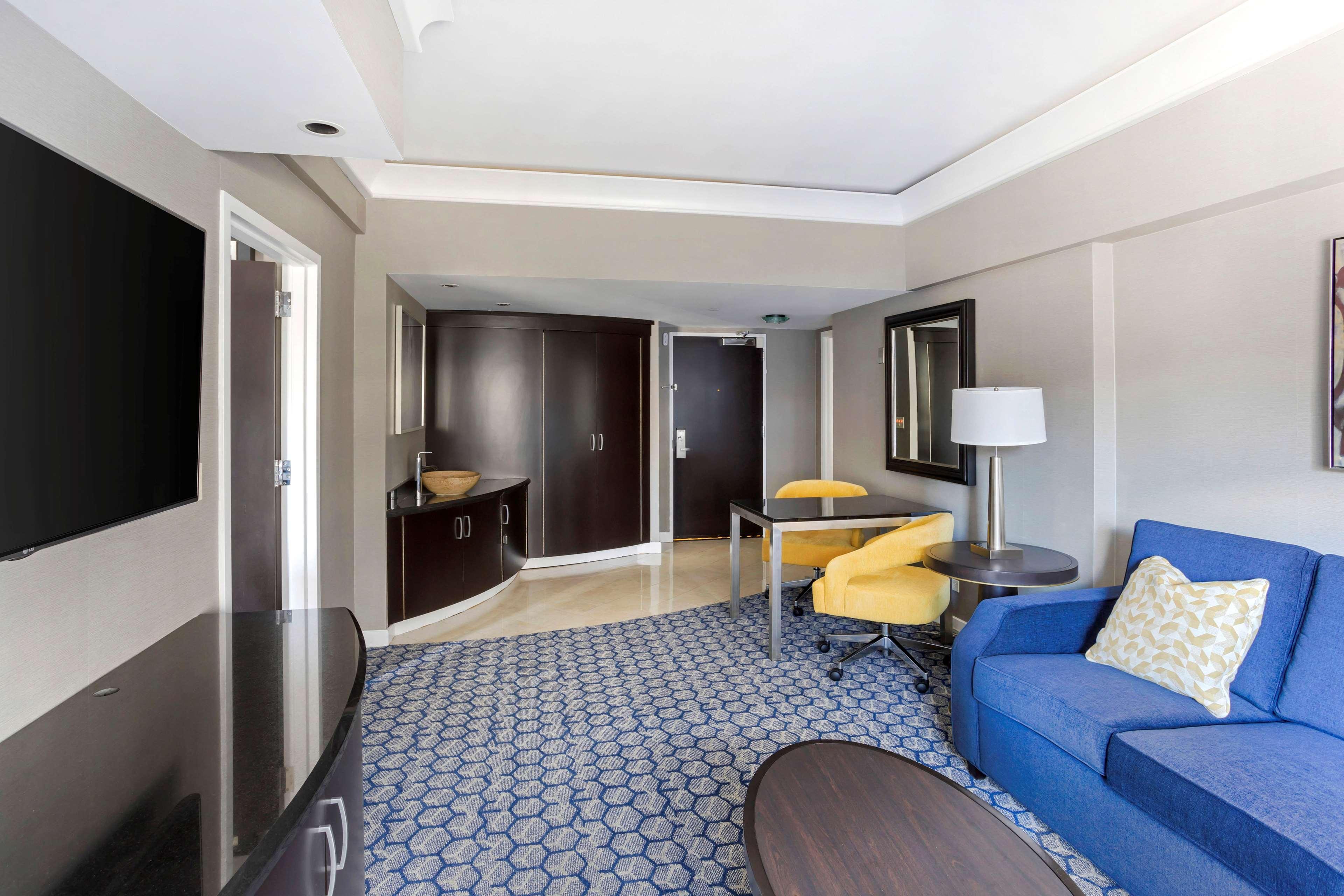 Hilton Club New York Hotel Exterior photo
